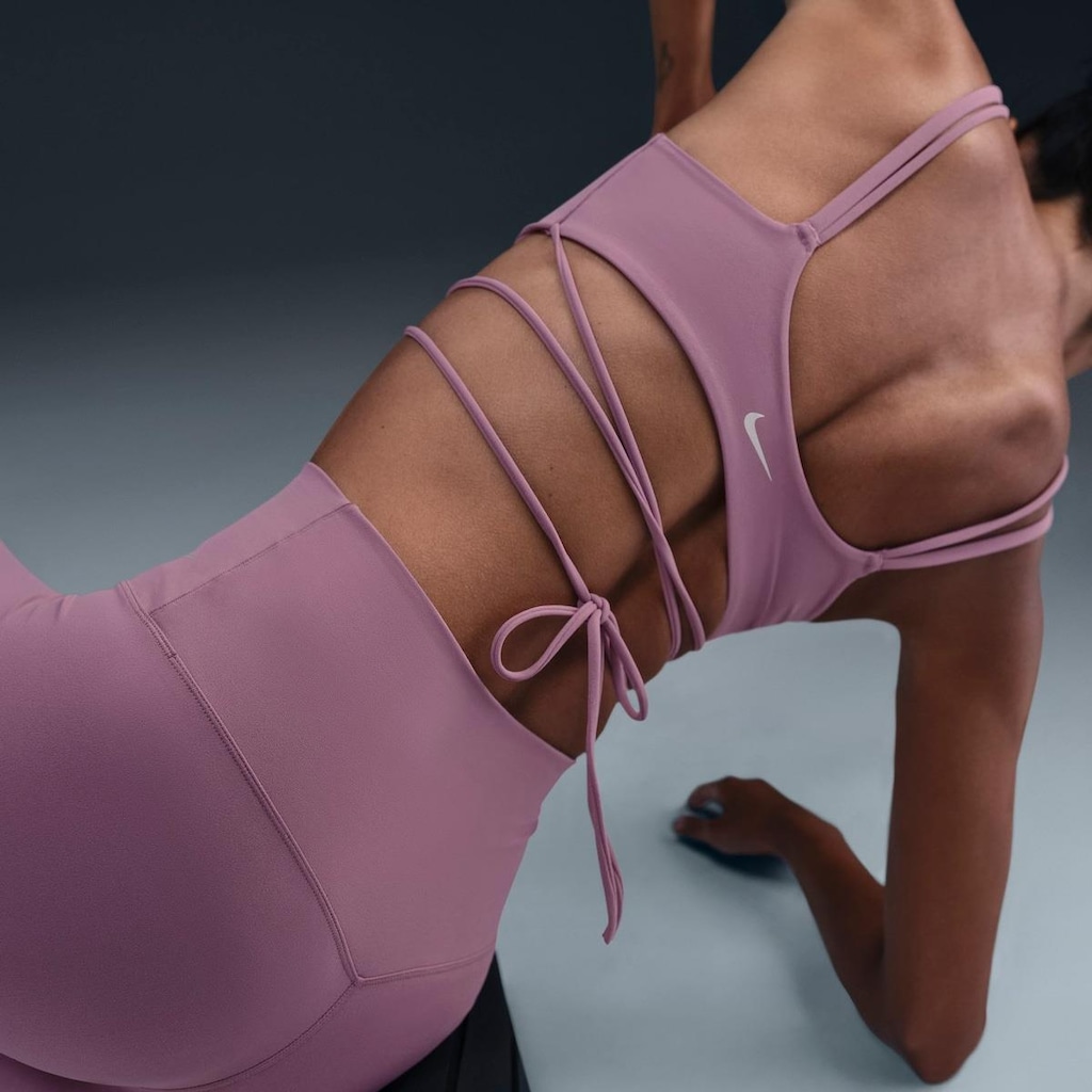Imagem 3 do produto Top Fitness Nike com Bojo Indy Strapy Baixa Sustentação Adulto