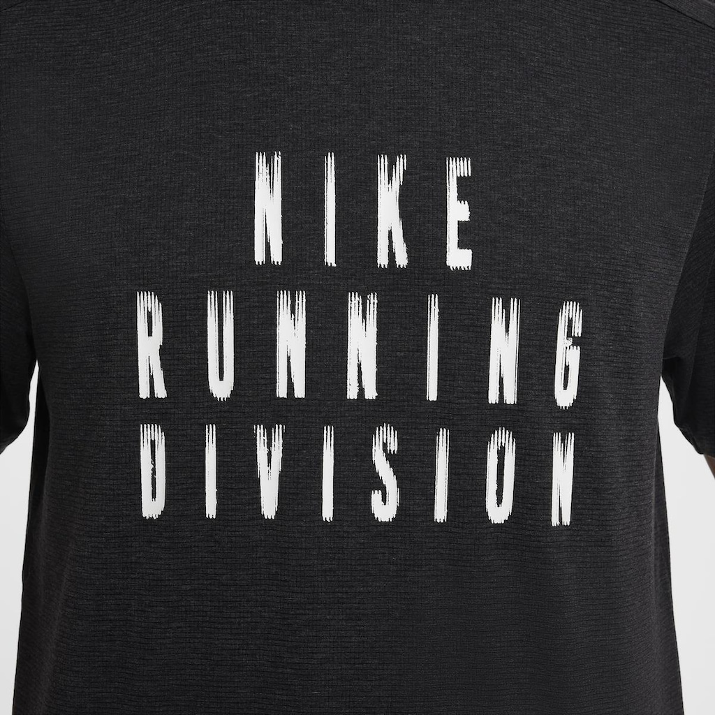 Imagem 4 do produto Camiseta Nike Dri-Fit Rise365 - Masculina