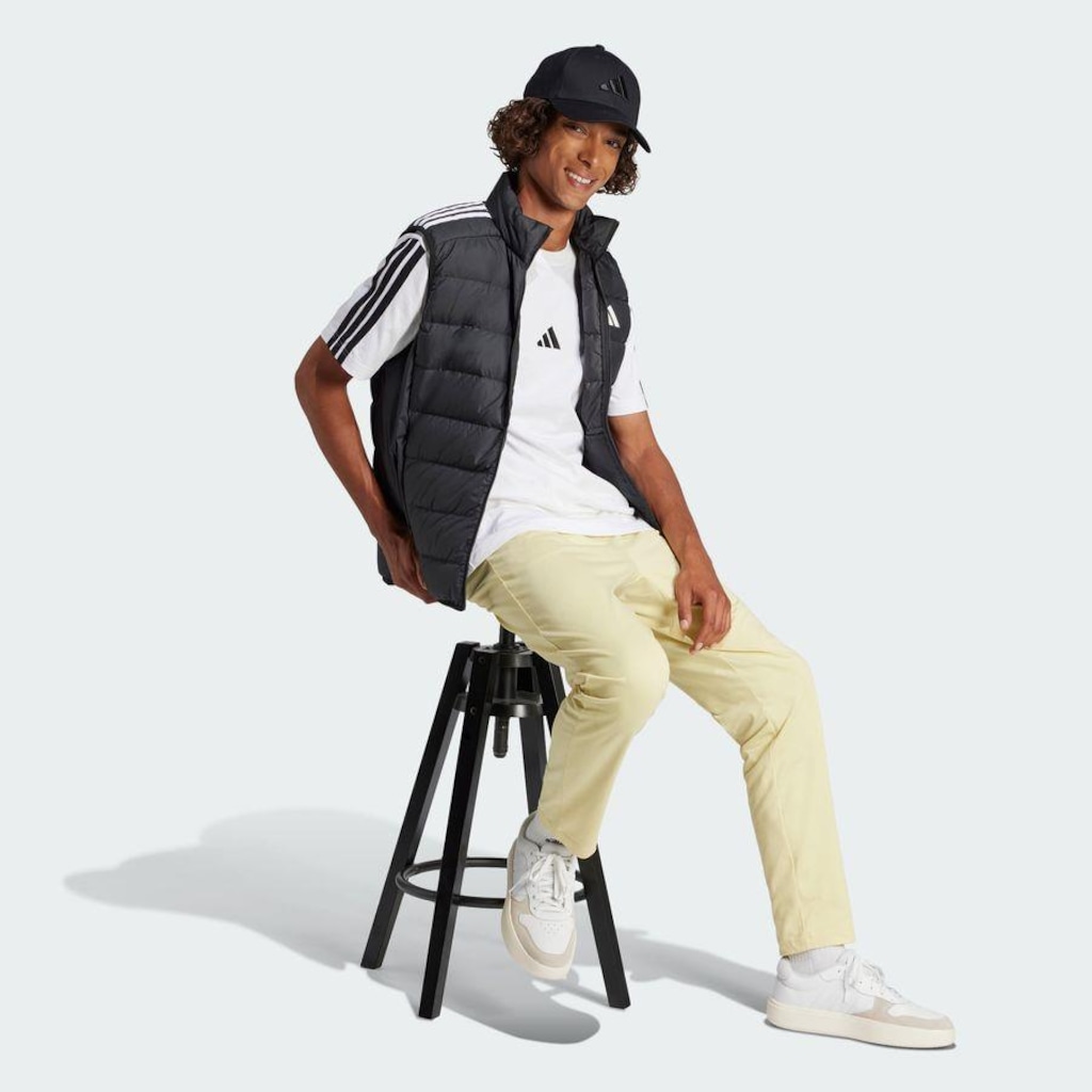 Imagem 5 do produto Camiseta Malha Simples Essentials Três Listras - adidas - Homem