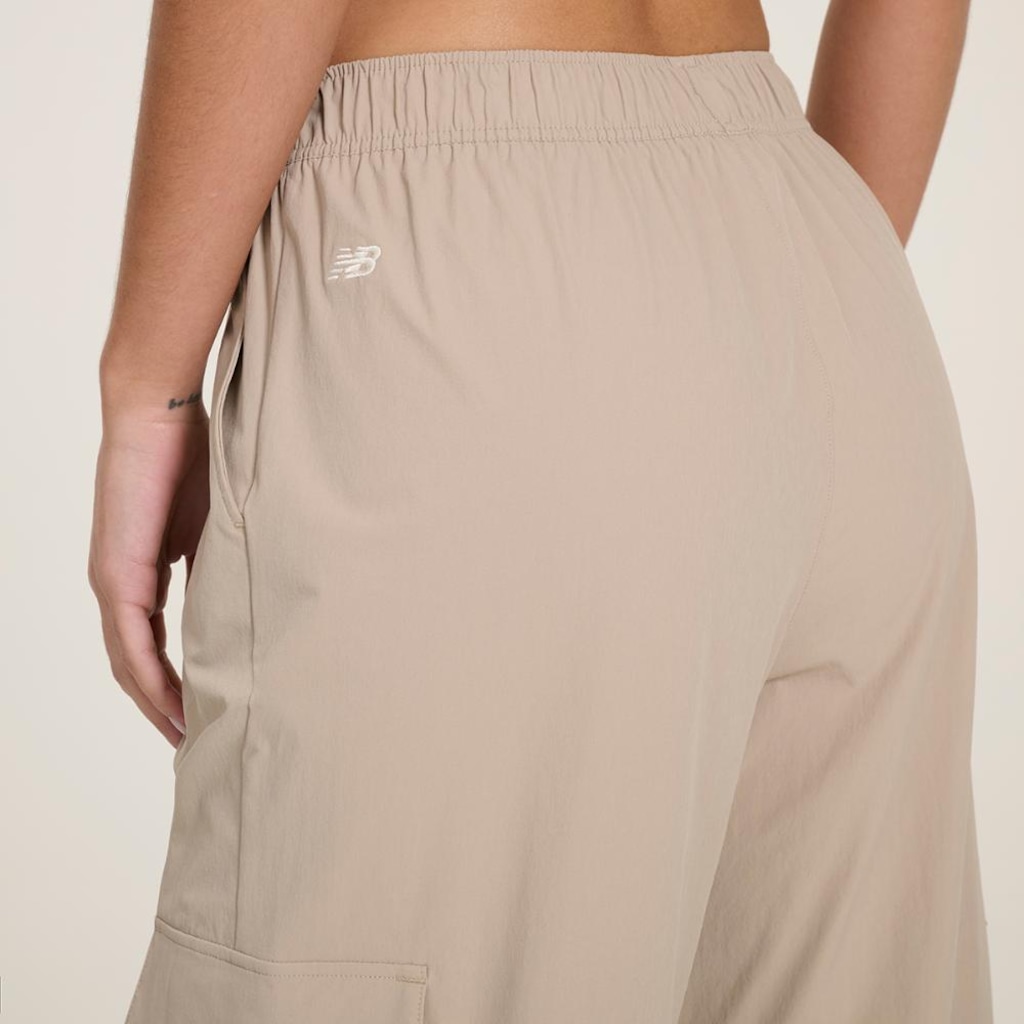 Imagem 5 do produto Calça New Balance Nylon Cargo - Feminina