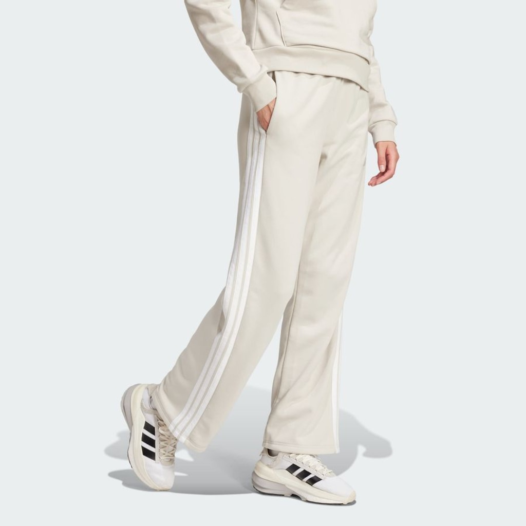 Imagem 5 do produto Calça Moletinho adidas Barra Aberta Essentials Três Listras - Feminina