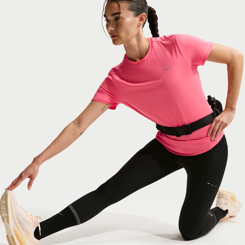 Imagem 3 do produto Camiseta Nike Dry-FIT Feminina