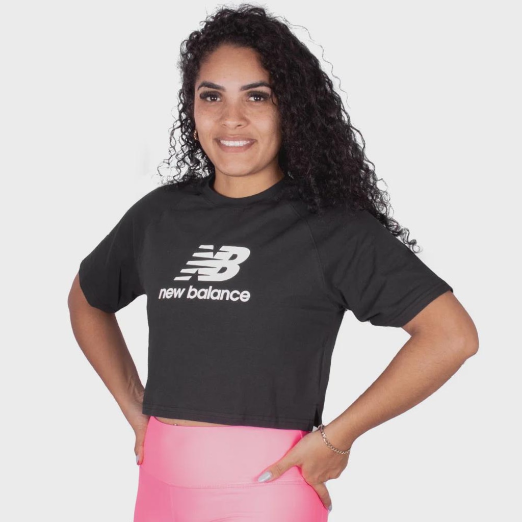 Imagem 2 do produto Camiseta New Balance Cropped Essentials Basic - Feminina