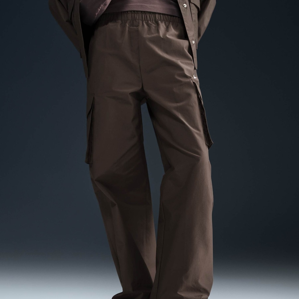 Imagem 2 do produto Calça Nike Sportswear Woven - Feminina