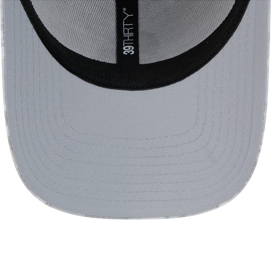 Imagem 3 do produto Boné Aba Curva New Era 3930 Cleveland Browns NFL Salute to Service 24 - Adulto