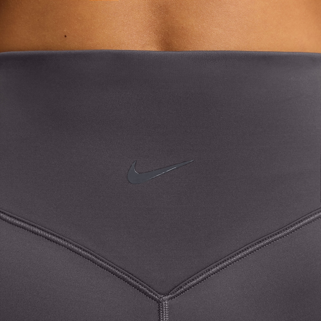 Imagem 2 do produto Shorts Nike Dri-FIT Universa 8IN - Feminino
