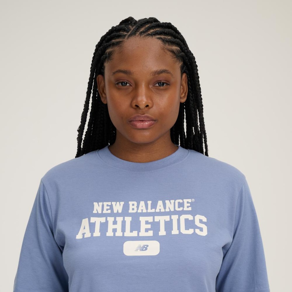 Imagem 4 do produto Camiseta New Balance Cropped Heritage - Feminina