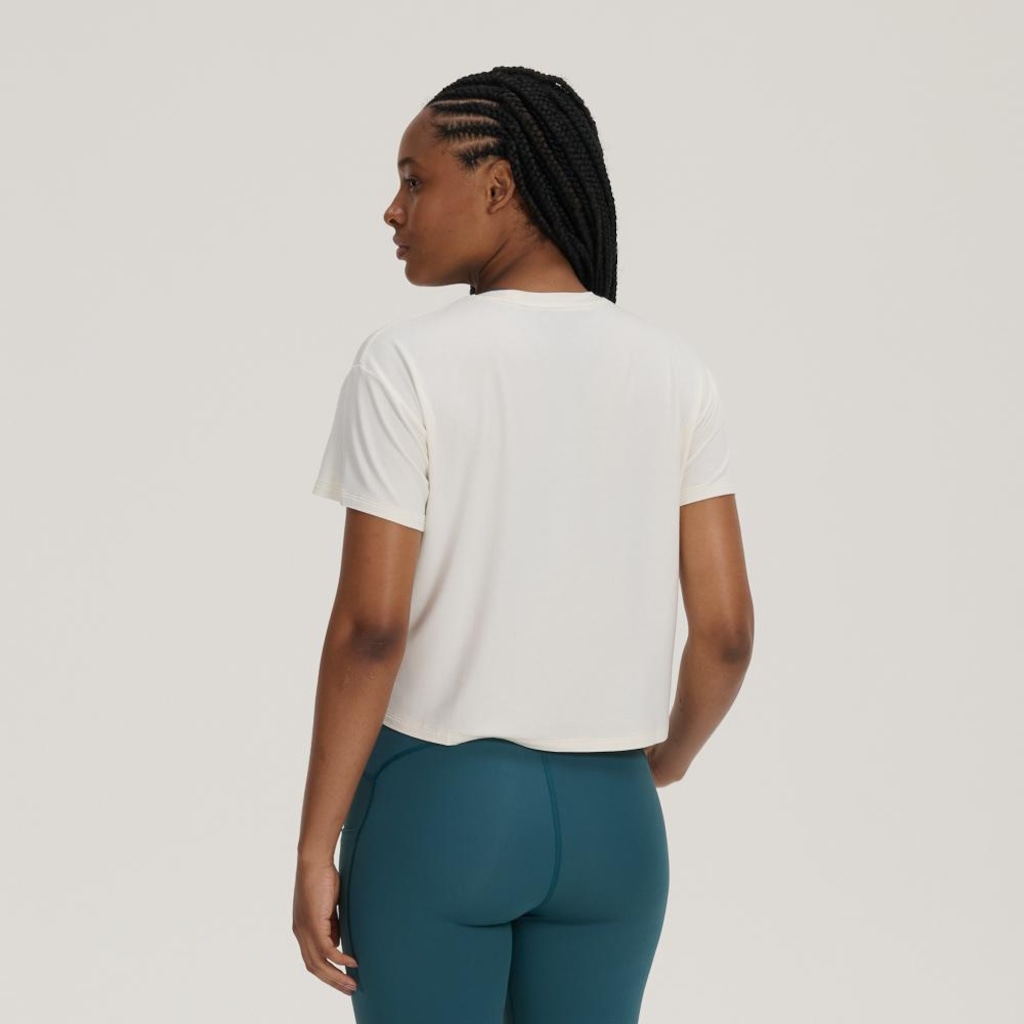 Imagem 3 do produto Camiseta New Balance Cropped Drapey - Feminina
