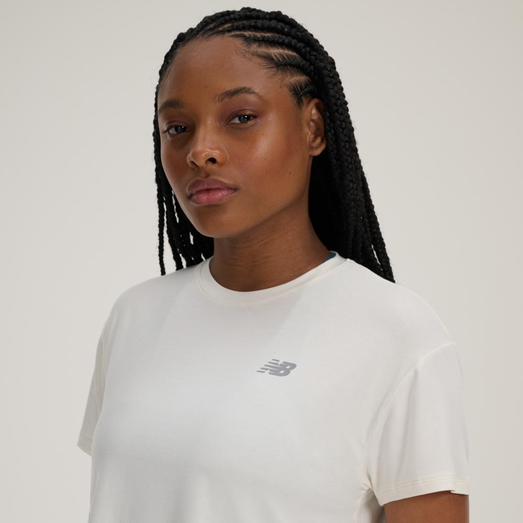 Imagem 4 do produto Camiseta New Balance Cropped Drapey - Feminina