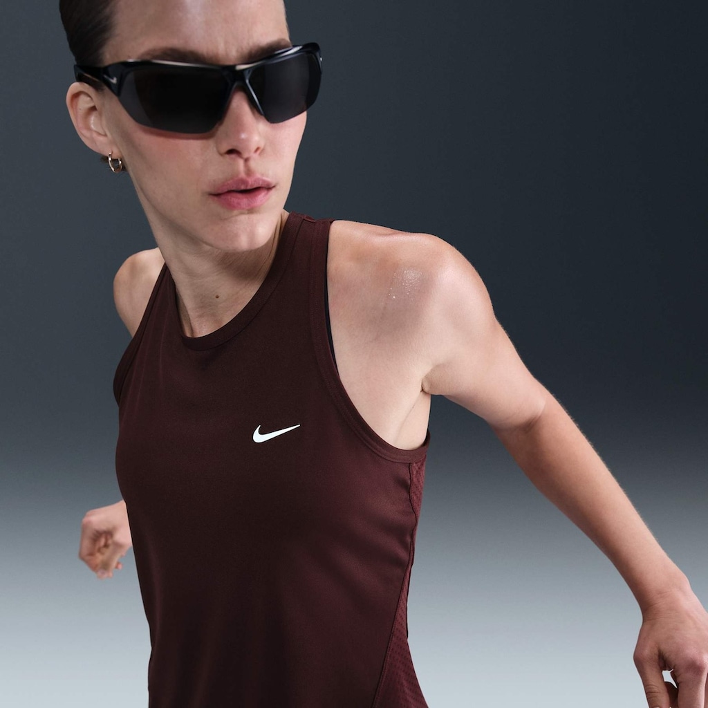 Imagem 3 do produto Camiseta Regata Nike Dri-FIT Tempo Feminina