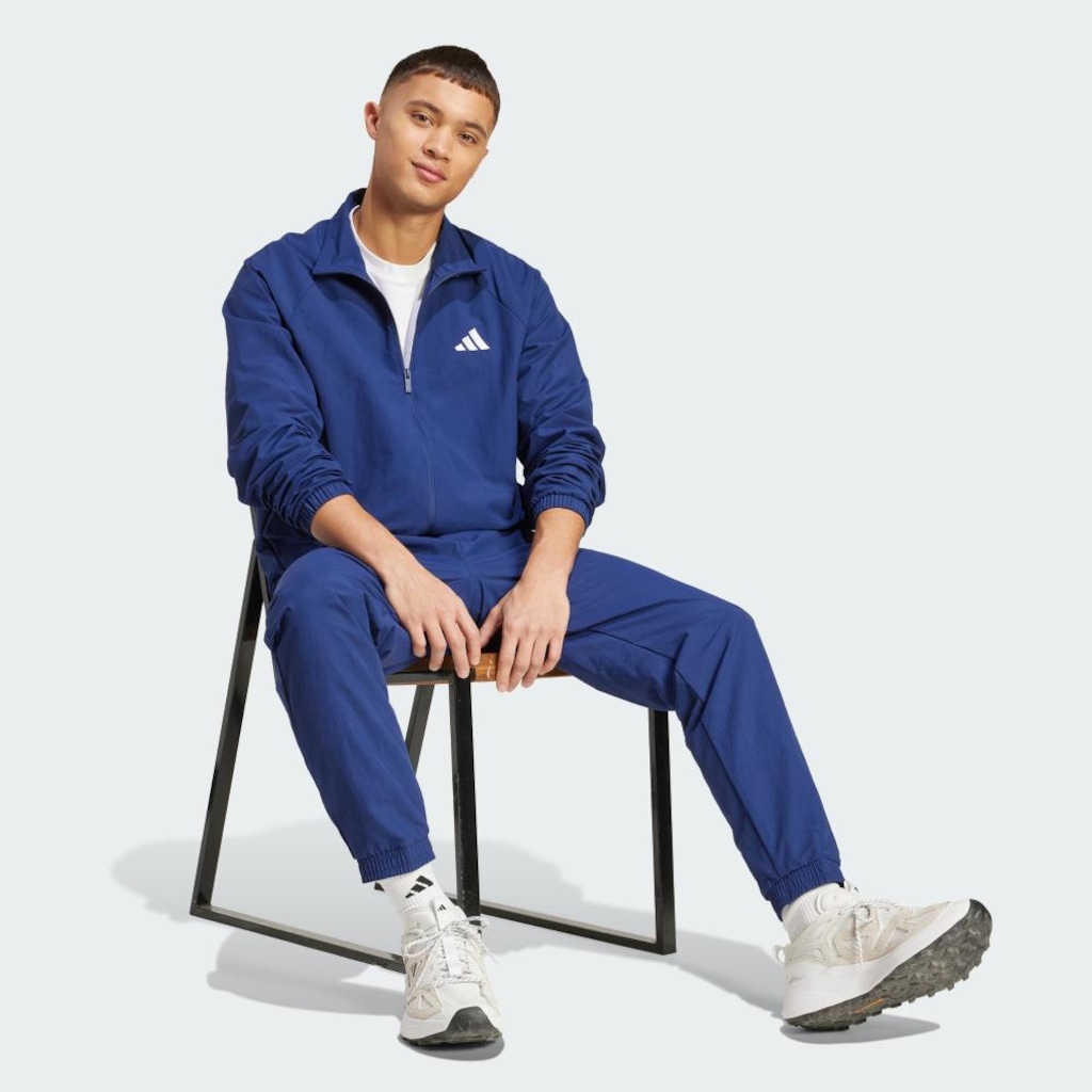 Imagem 4 do produto Calça Masculina Adidas Itens Essenciais com Logotipo Pequeno