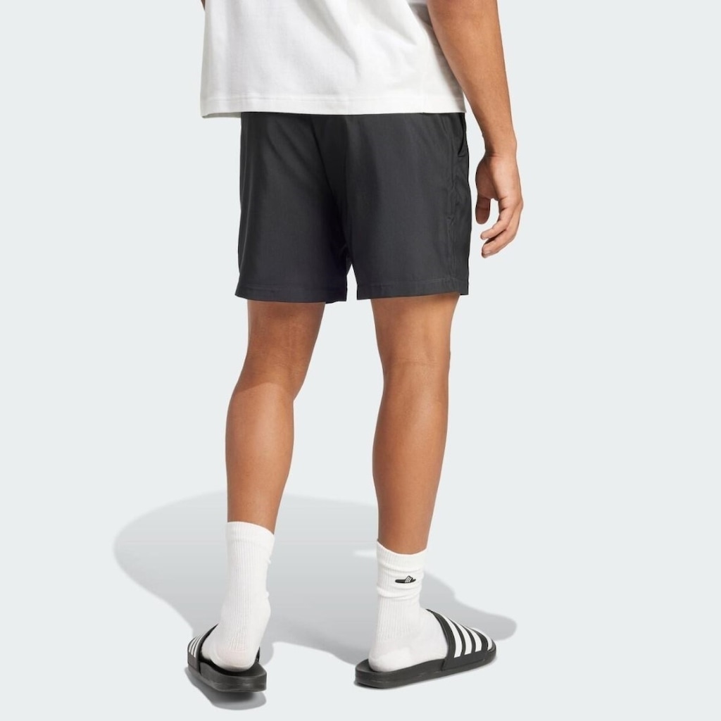Imagem 3 do produto Short Masculino adidas Chelsea Logo Pequeno