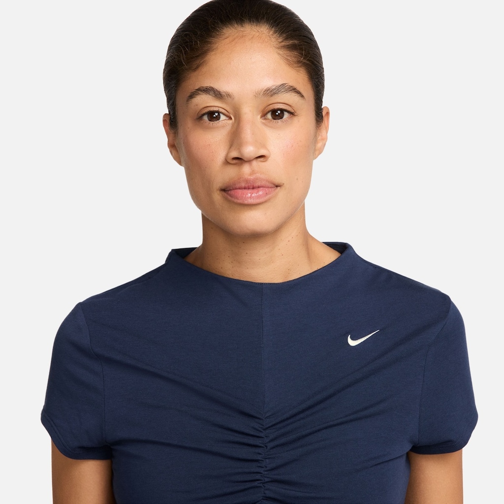 Imagem 3 do produto Camiseta Cropped Nike Sportswear Chill Knit Feminina