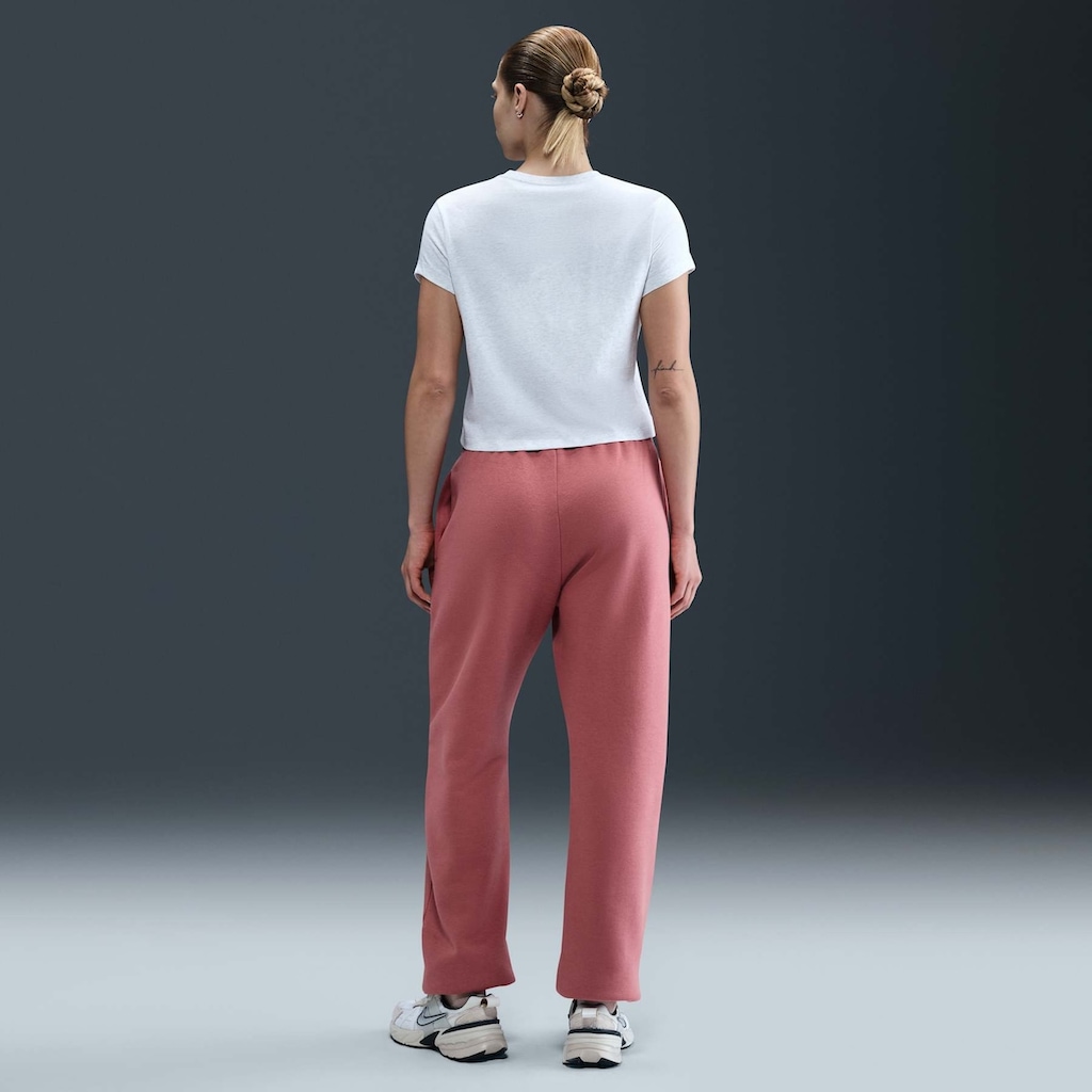 Imagem 2 do produto Camiseta Nike Sportswear Club Feminina