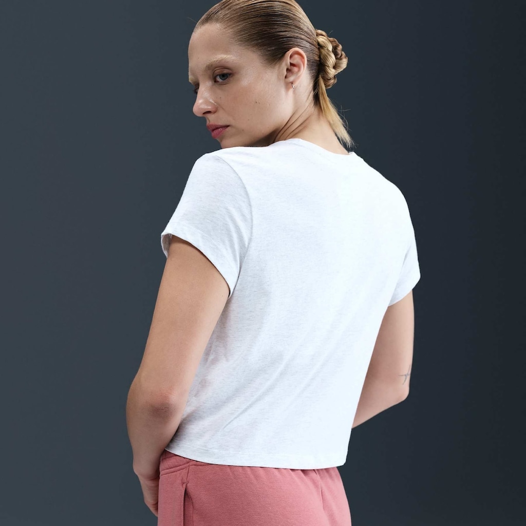 Imagem 3 do produto Camiseta Nike Sportswear Club Feminina