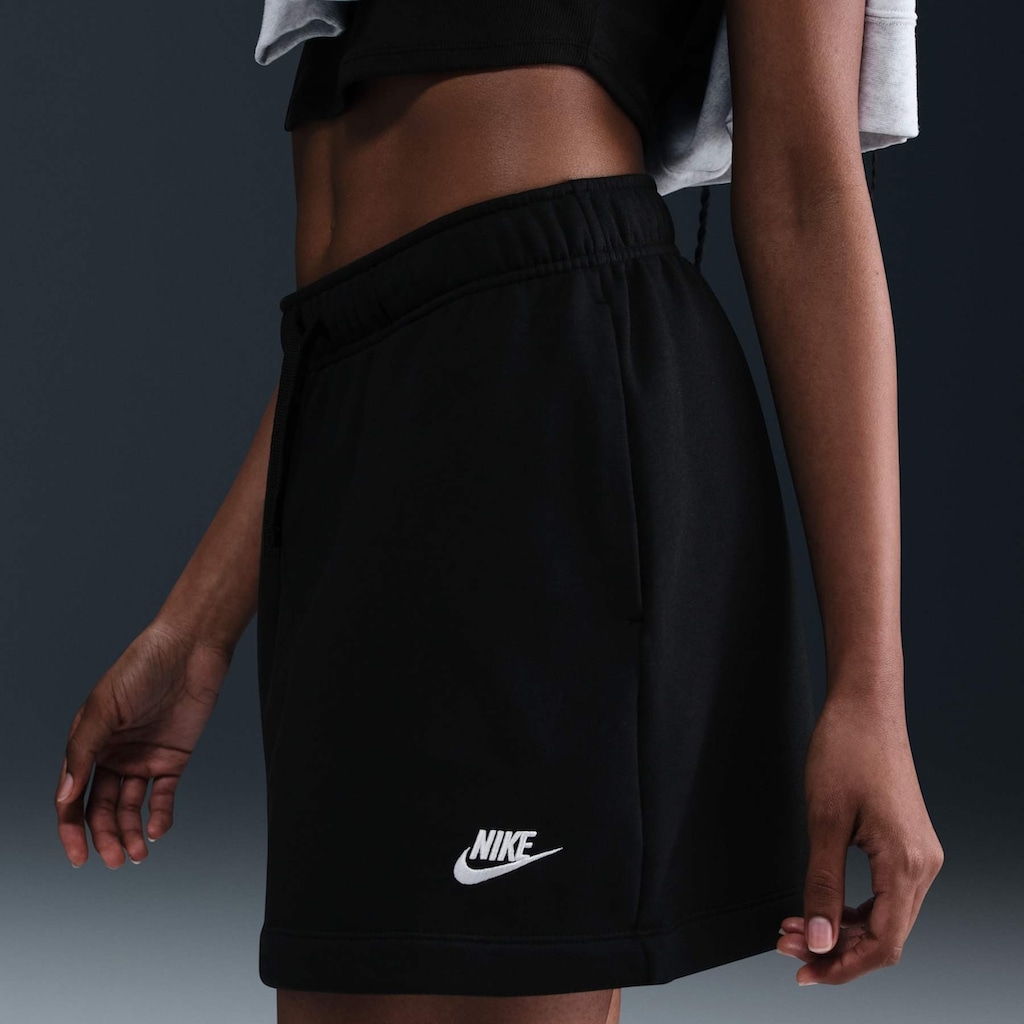 Imagem 3 do produto Saia Nike Sportswear Club Feminina