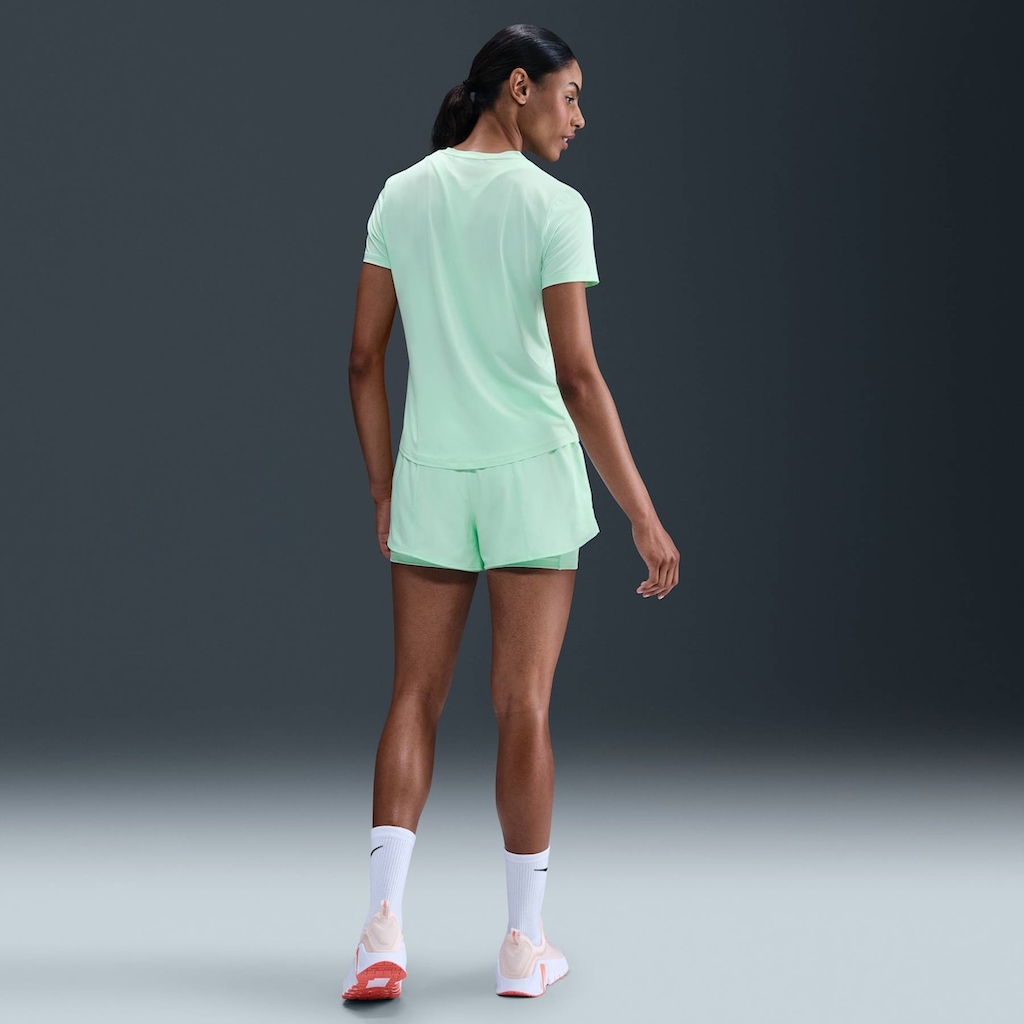 Imagem 2 do produto Camiseta Nike Dri-FIT One Feminina