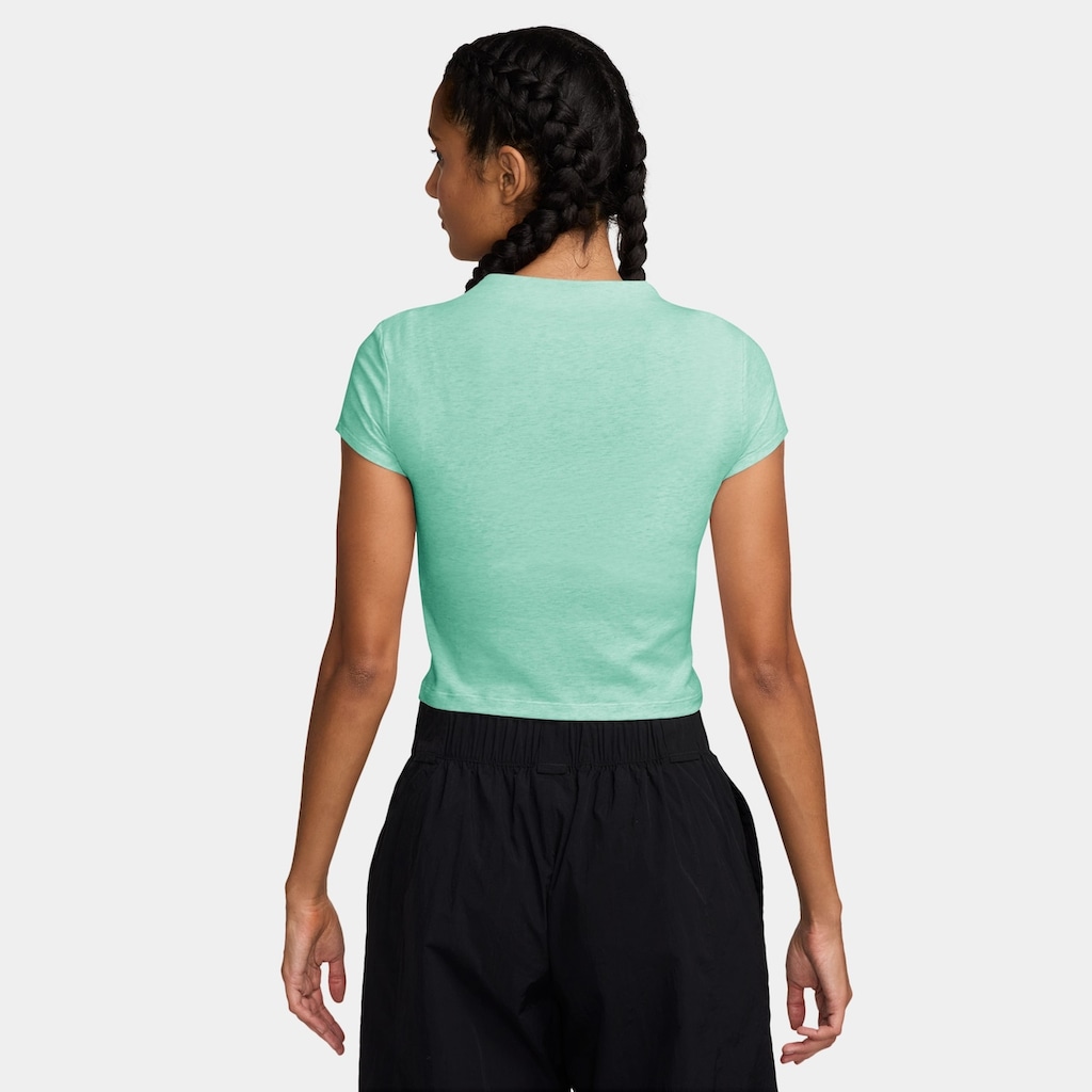 Imagem 2 do produto Camiseta Cropped Nike Sportswear Chill Knit Feminina