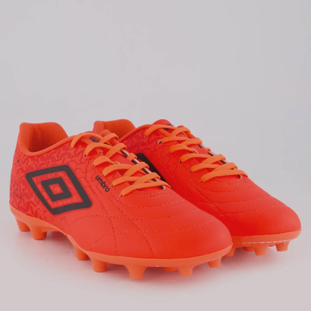 Imagem 2 do produto Chuteira de Campo Masculina Umbro Class Neo