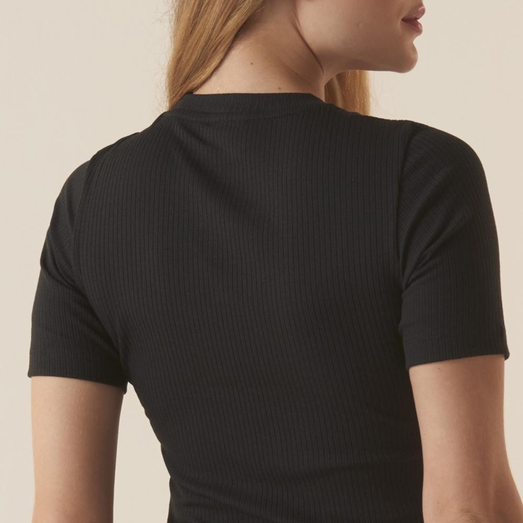 Imagem 5 do produto Camiseta Fila Regular Essentials Canelada Feminina