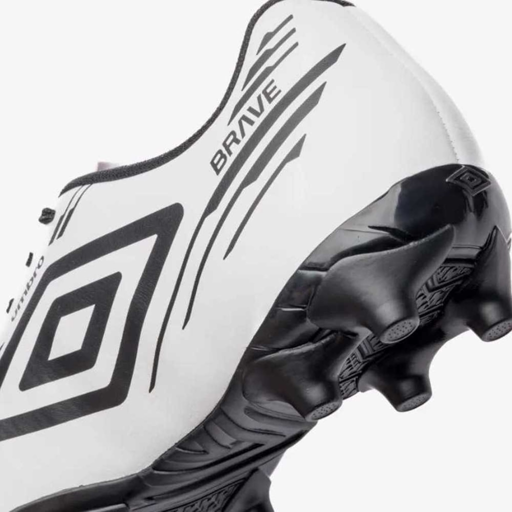 Imagem 5 do produto Chuteira de Campo Masculina Umbro Brave