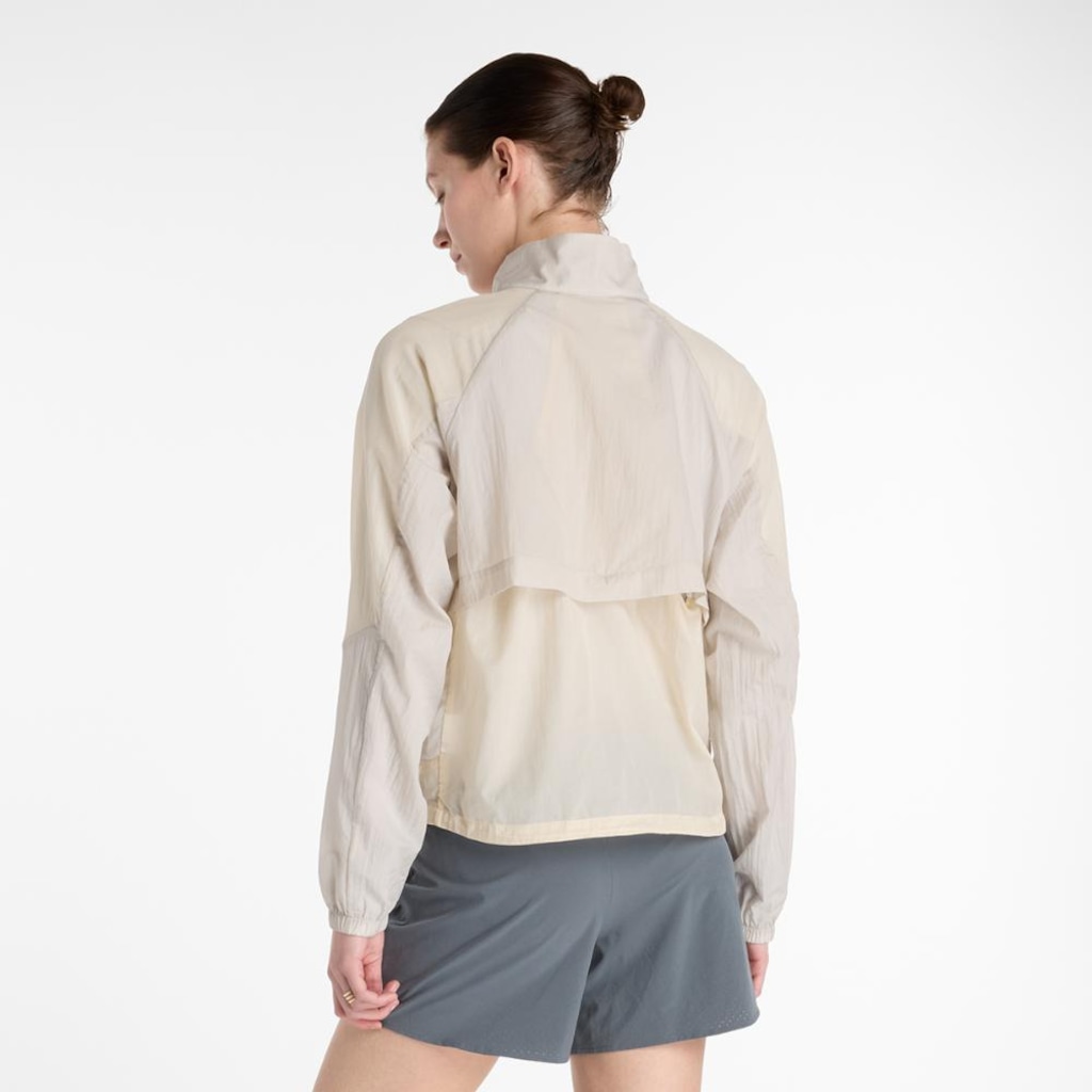 Imagem 3 do produto Jaqueta Corta Vento New Balance Better Run Water Resistant Feminina