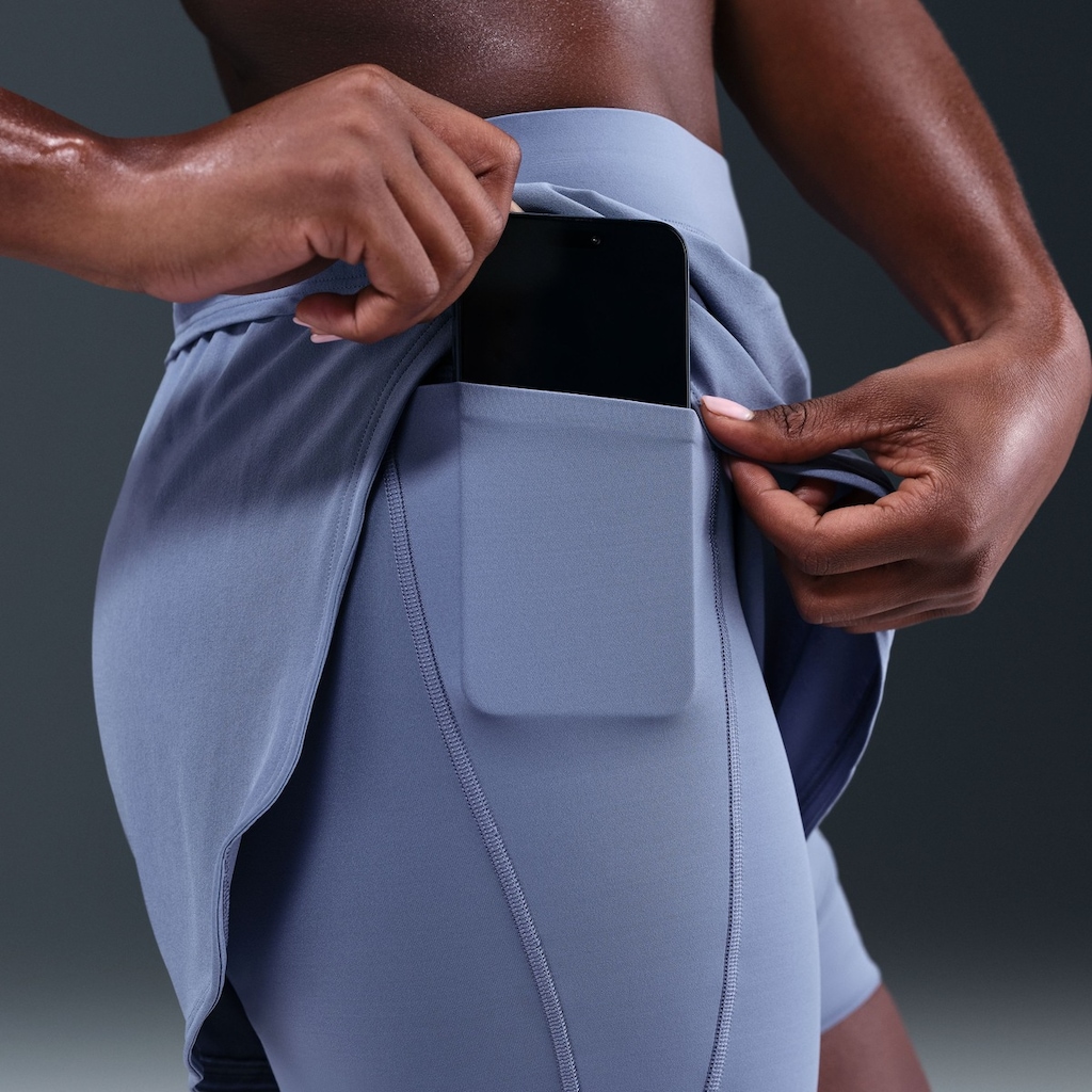 Imagem 3 do produto Shorts Dri-FIT Nike Universa 2IN1 Feminino