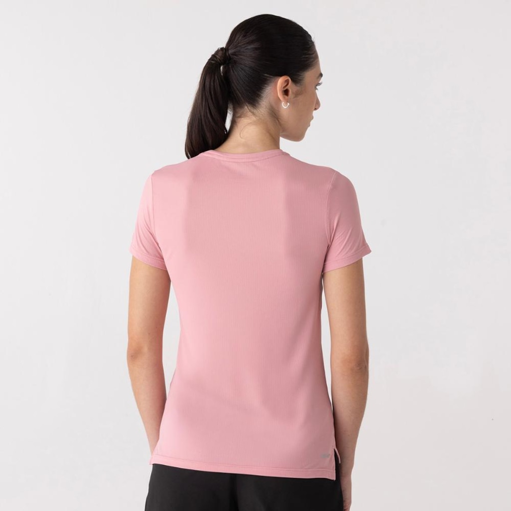 Imagem 2 do produto Camiseta New Balance Sport Essentials Feminina