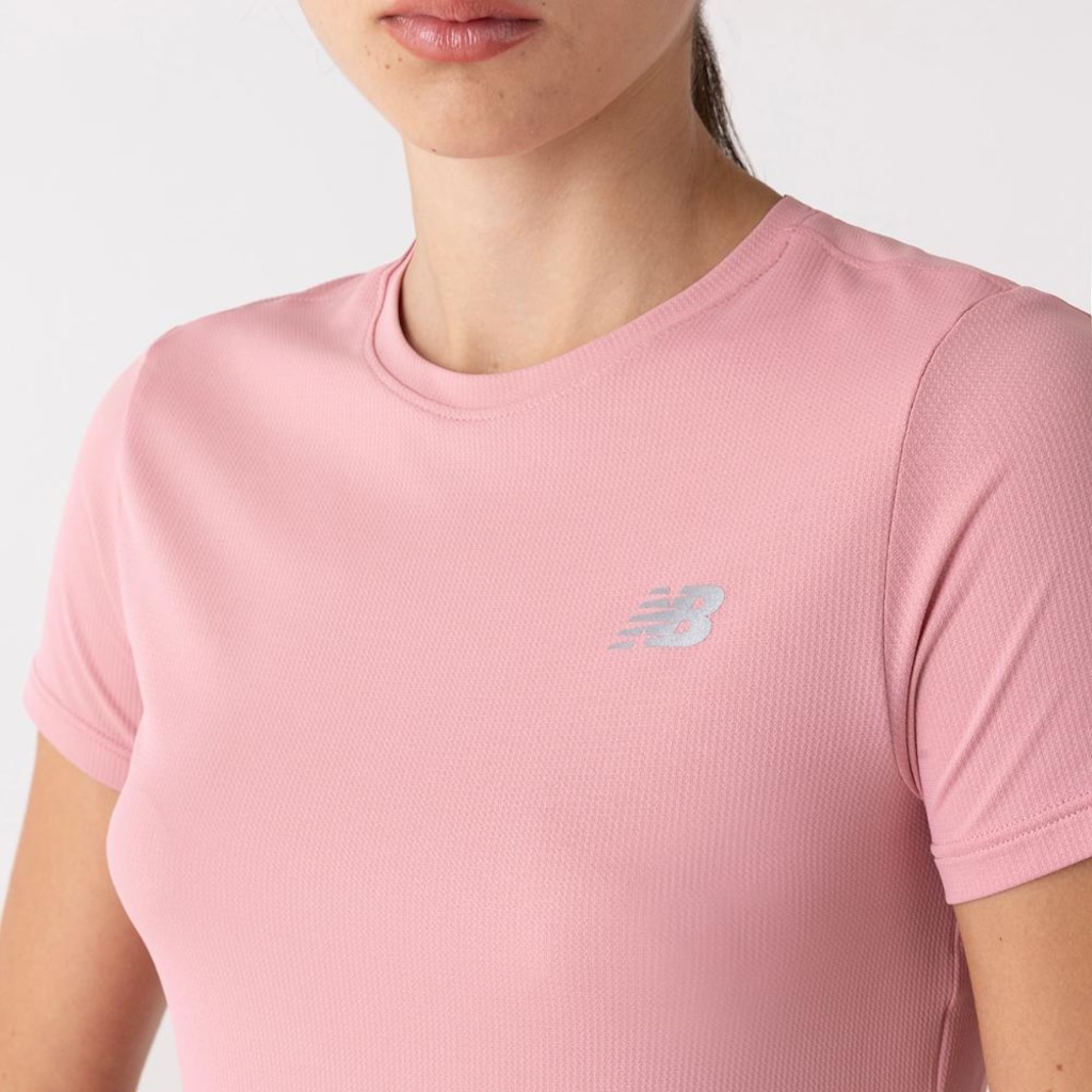 Imagem 3 do produto Camiseta New Balance Sport Essentials Feminina