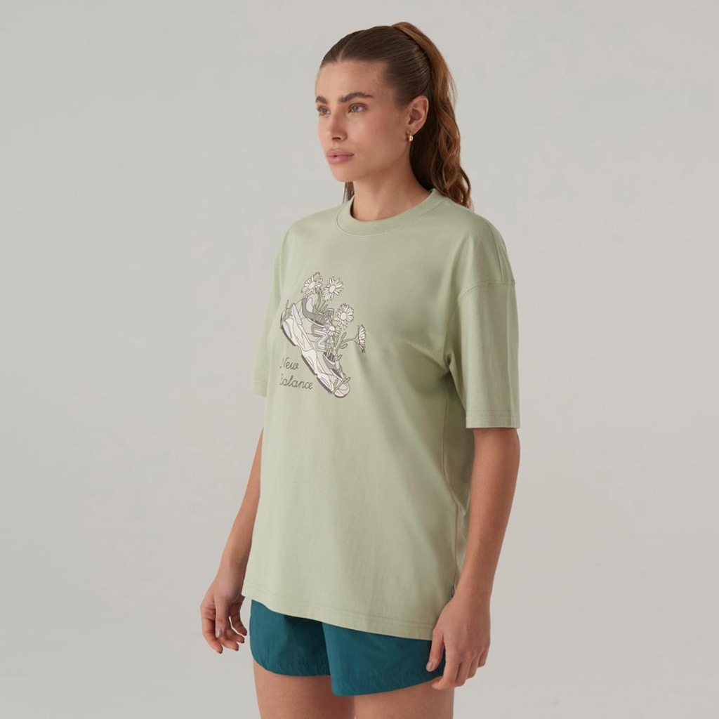 Imagem 2 do produto Camiseta New Balance Flower Feminina