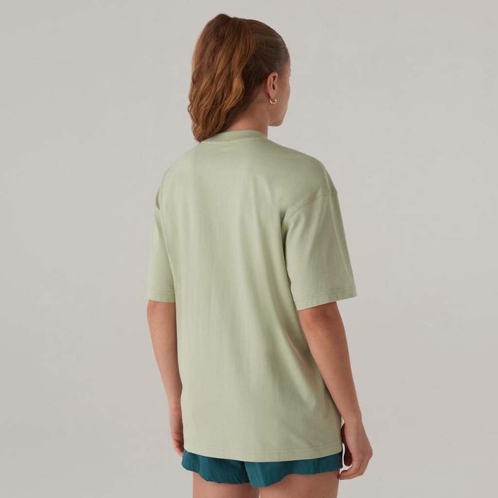 Imagem 3 do produto Camiseta New Balance Flower Feminina