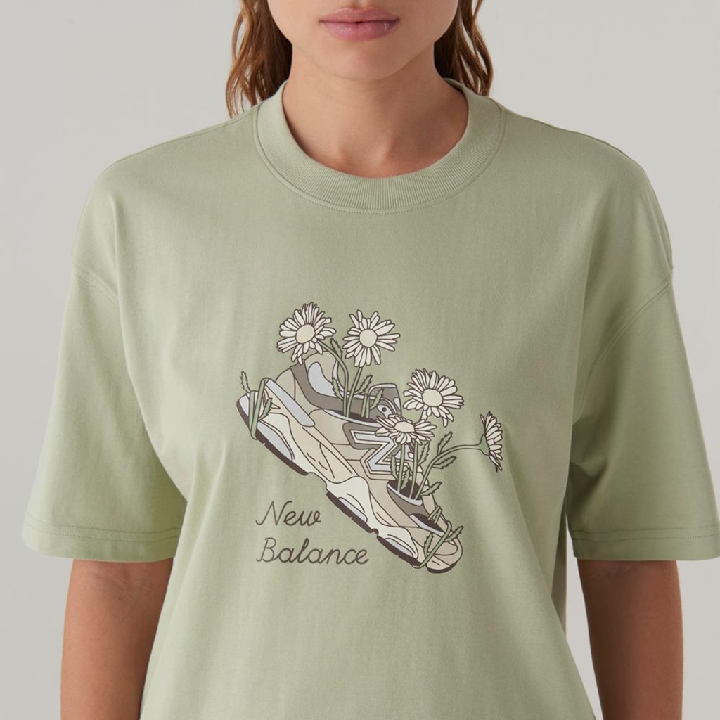 Imagem 4 do produto Camiseta New Balance Flower Feminina