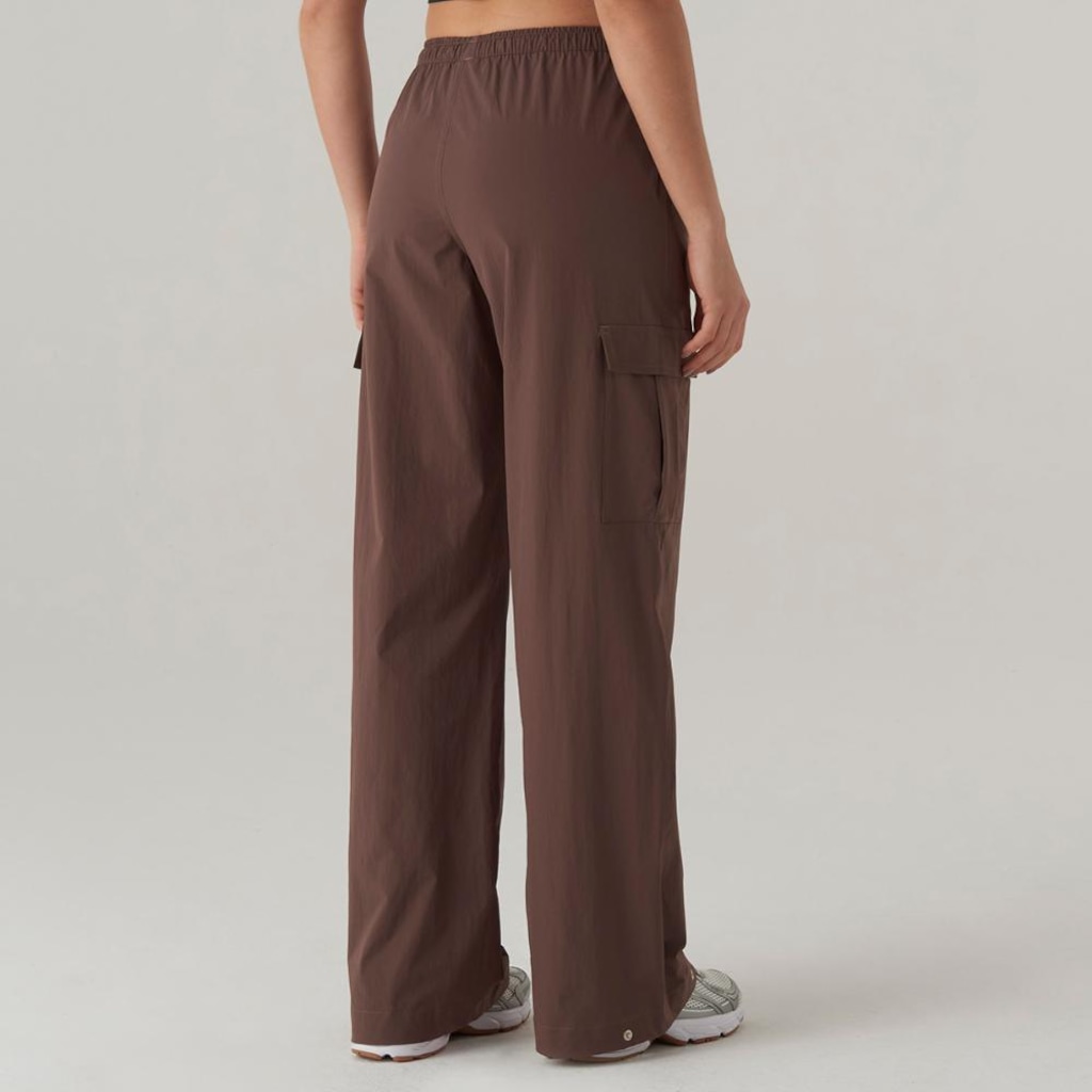 Imagem 2 do produto Calça New Balance Nylon Cargo Feminina