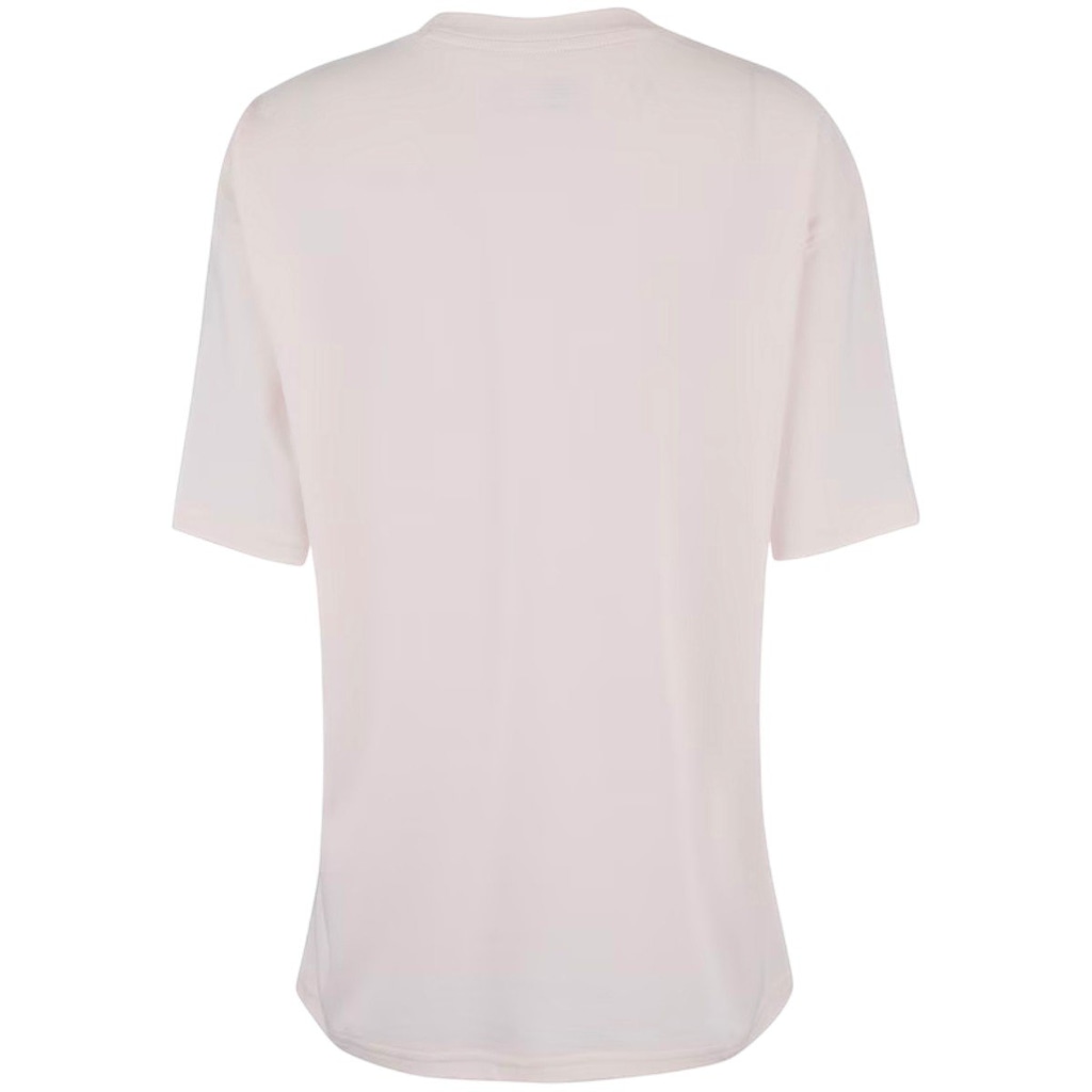 Imagem 2 do produto Camiseta New Balance Oversized Small Logo Feminina