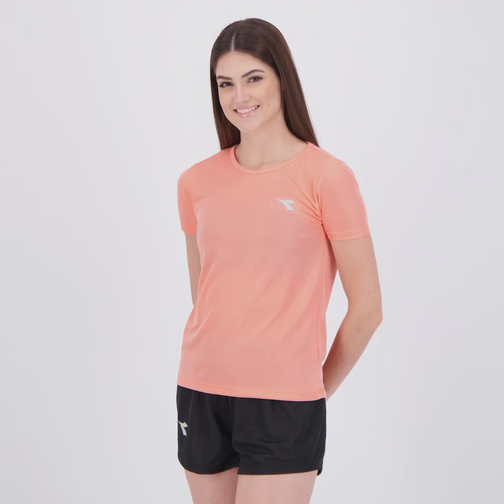Imagem 3 do produto Camiseta Diadora Logo Feminina