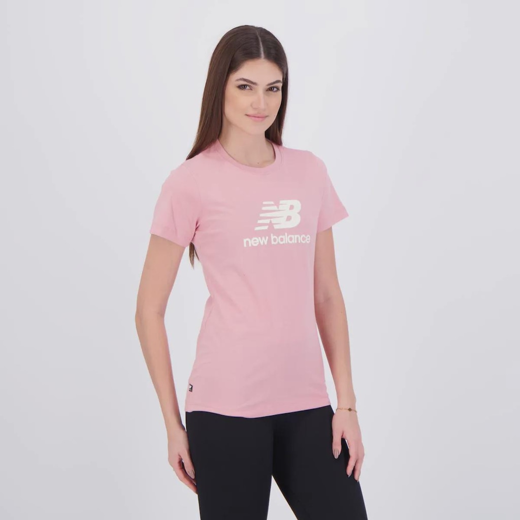 Imagem 2 do produto Camiseta New Balance Essentials Logo Feminina