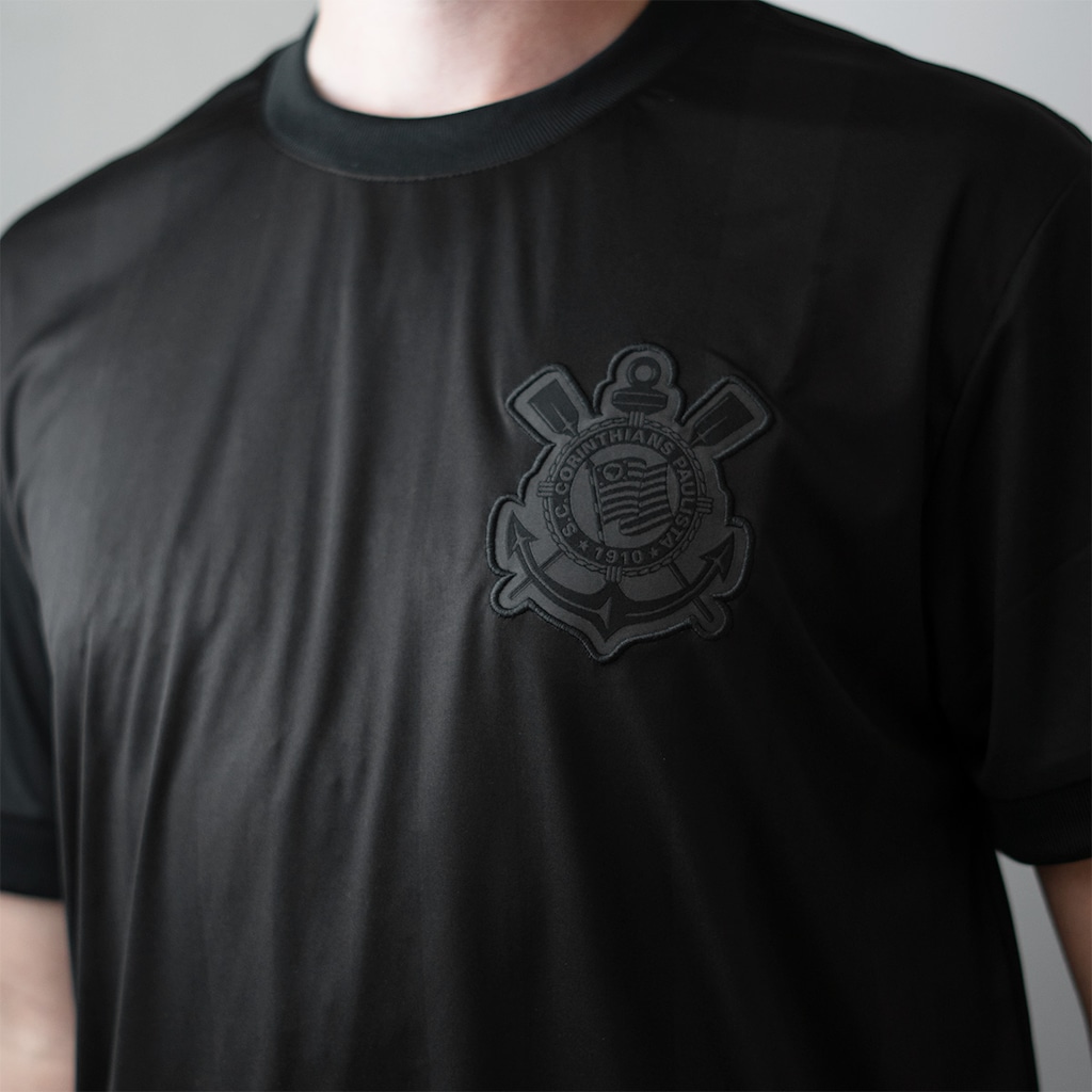 Imagem 4 do produto Camisa do Corinthians Dry All Black Listrada Bordado Coimbra - Masculina