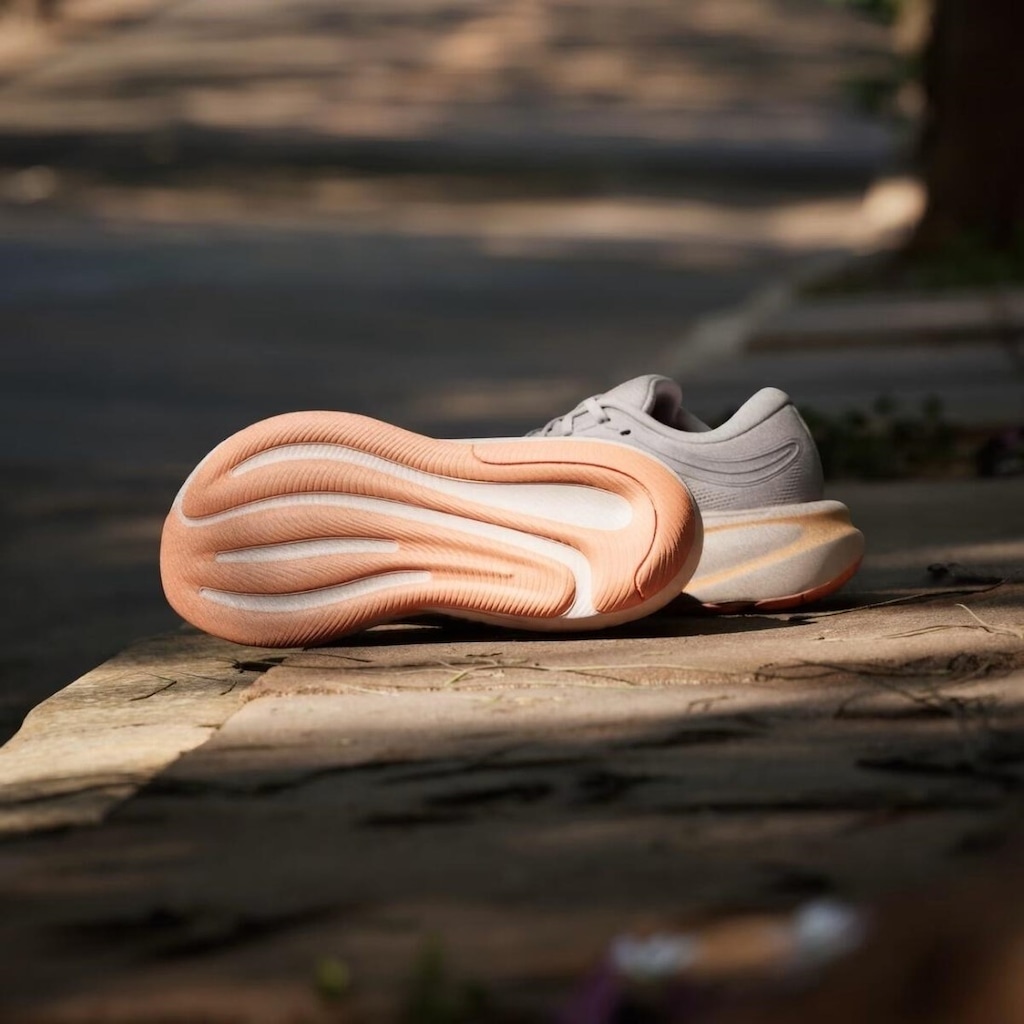 Imagem 4 do produto Tênis Feminino adidas Response 2