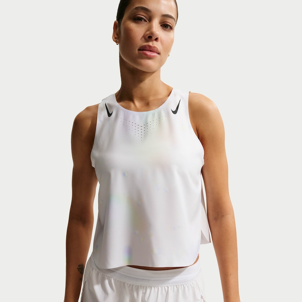 Imagem 1 do produto Regata Dri-FIT Nike Aeroswift ADV Feminina