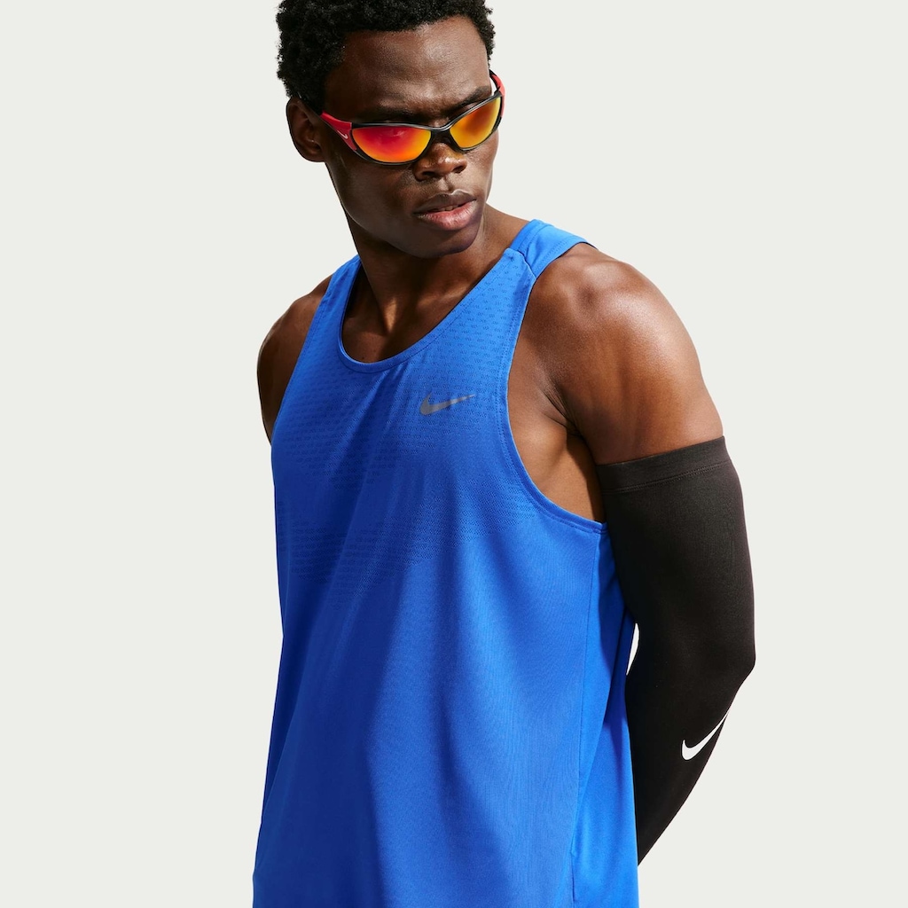 Imagem 1 do produto Regata Dri-FIT Nike ADV AeroSwift Masculina