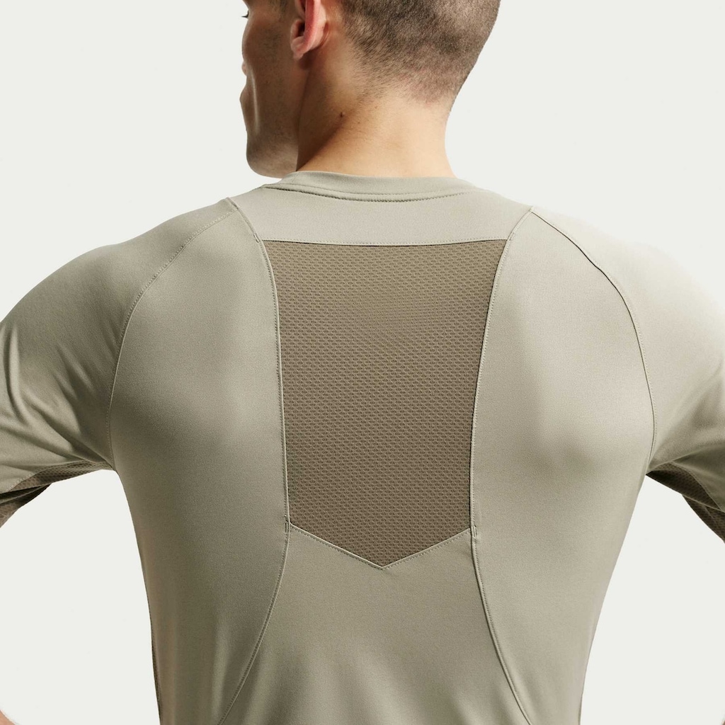 Imagem 2 do produto Camiseta Dri-FIT Nike Pro ADV Masculina