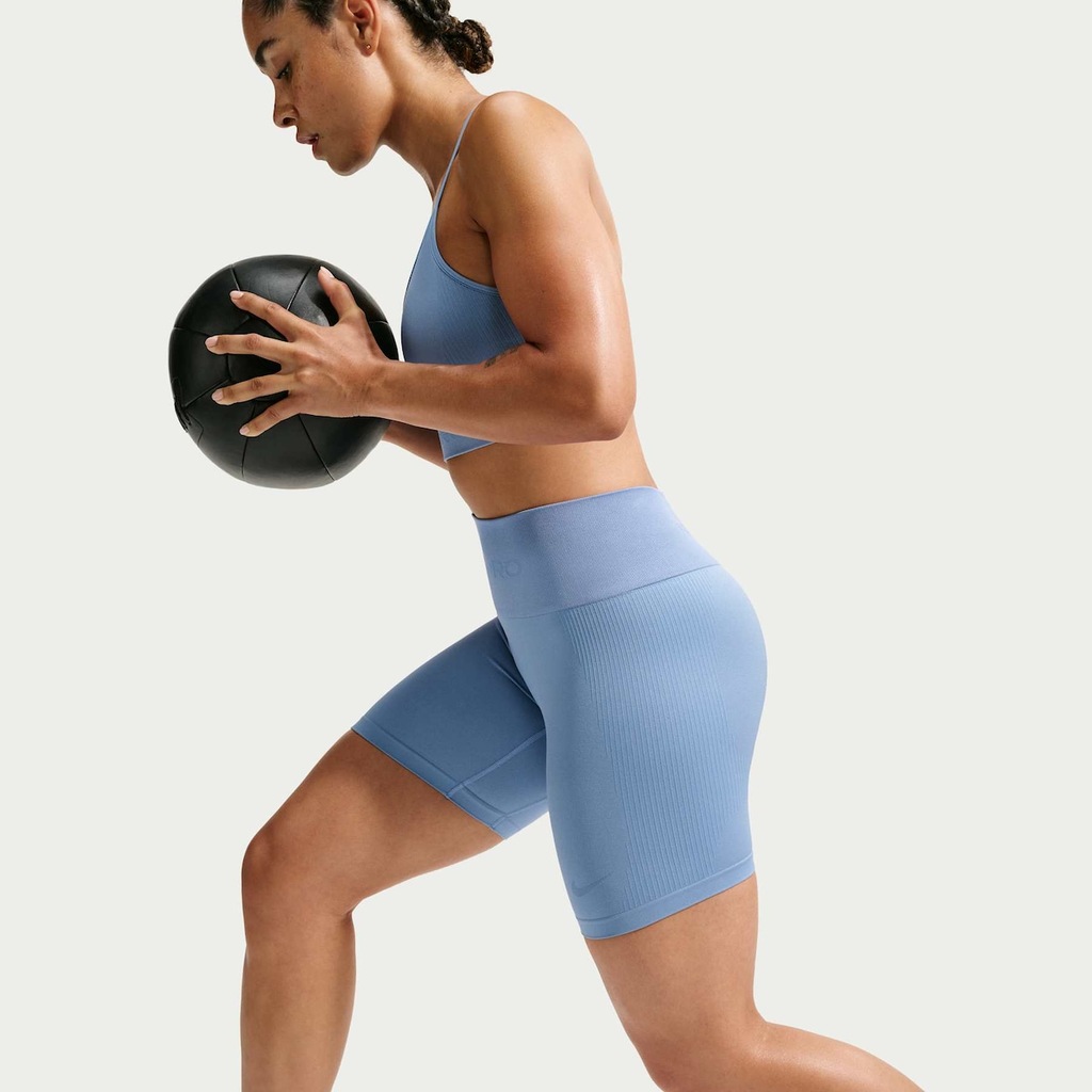Imagem 4 do produto Shorts Dri-FIT Nike Feminino