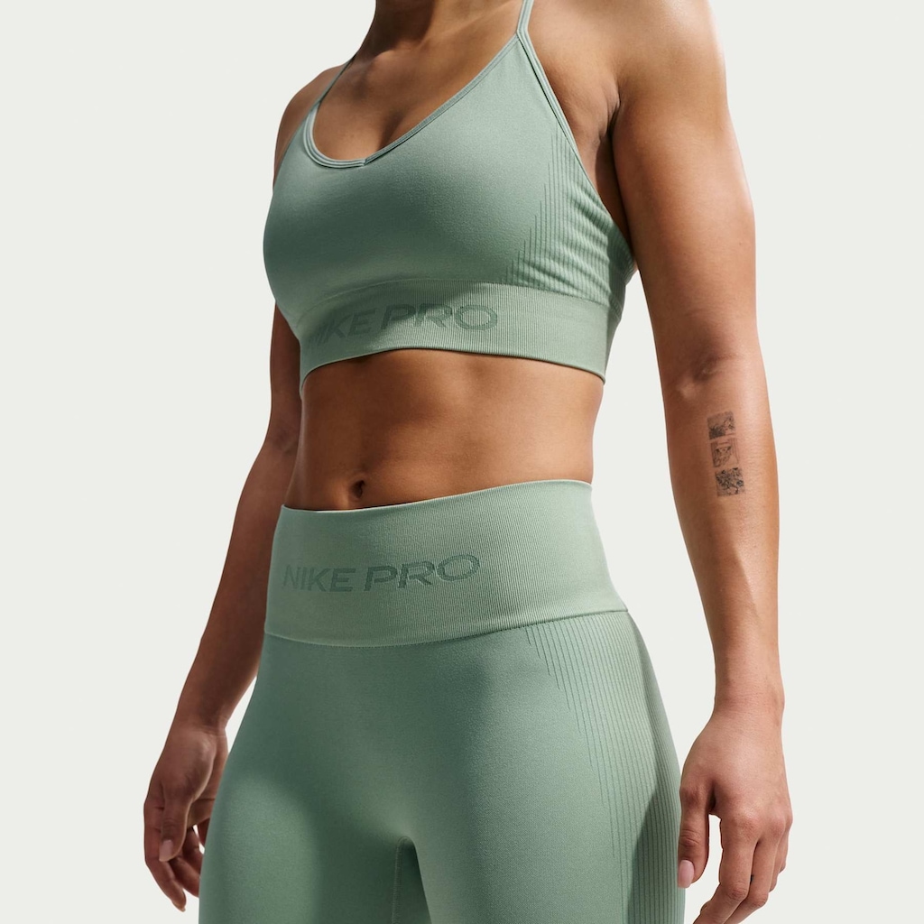 Imagem 2 do produto Shorts Dri-FIT Nike Feminino