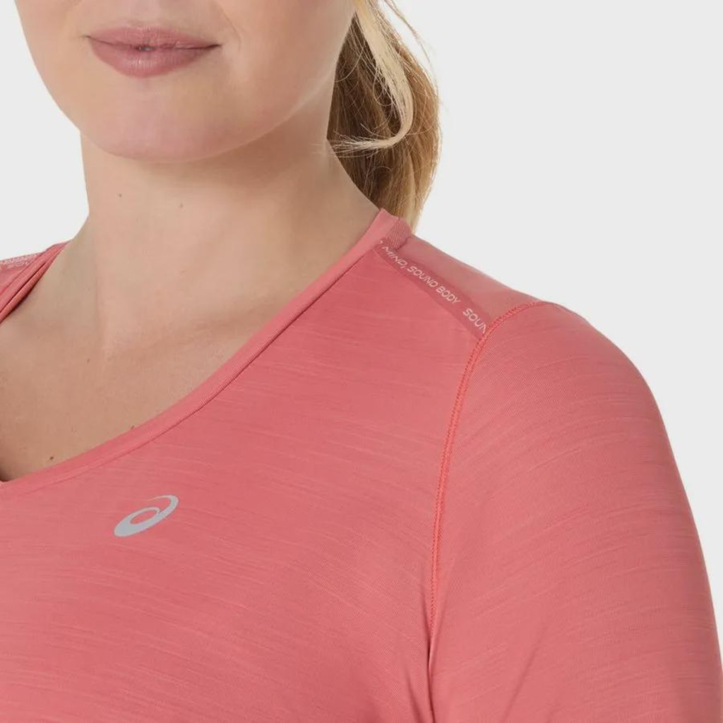 Imagem 5 do produto Camiseta ASICS Road Gola V Feminino