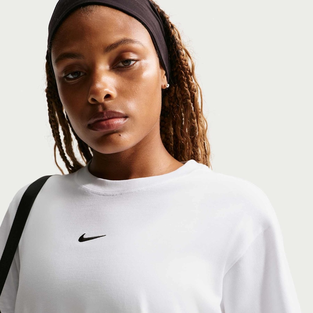 Imagem 3 do produto Camiseta Nike Sportswear Classic Feminina