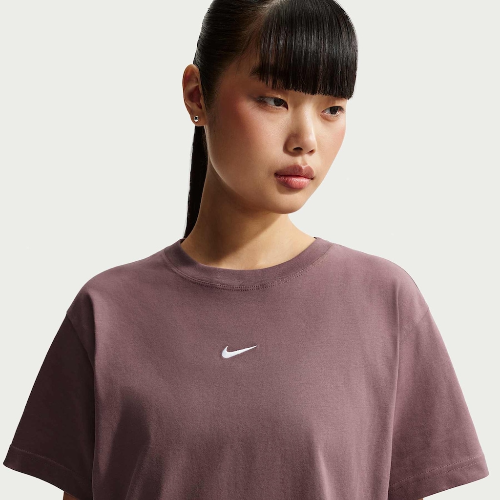 Imagem 3 do produto Camiseta Nike Sportswear Classic Feminina