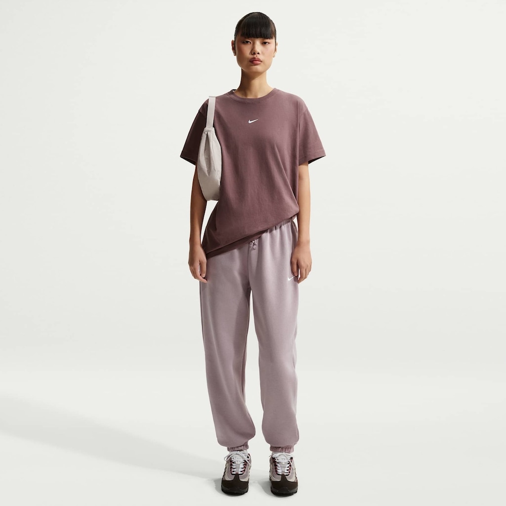 Imagem 4 do produto Camiseta Nike Sportswear Classic Feminina
