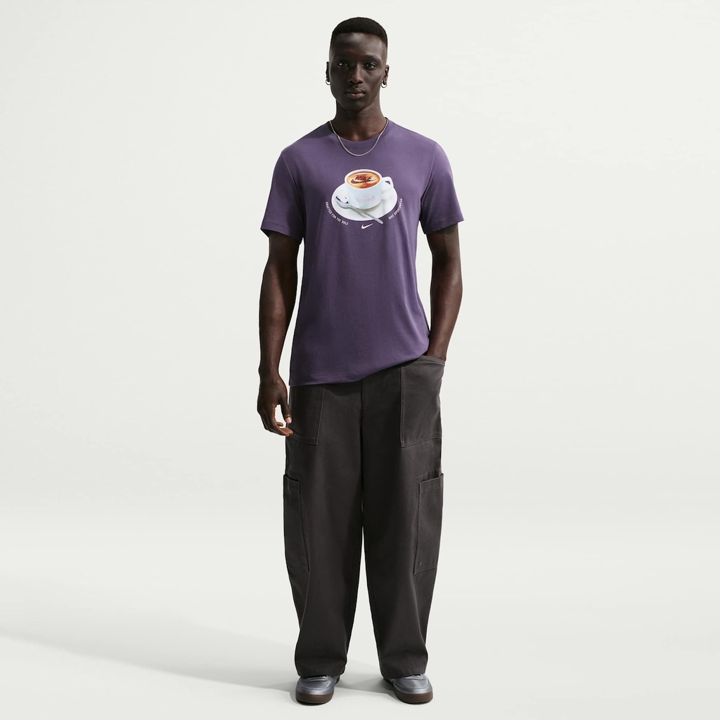 Imagem 4 do produto Camiseta Nike Sportswear Café Swoosh Mug Unissex