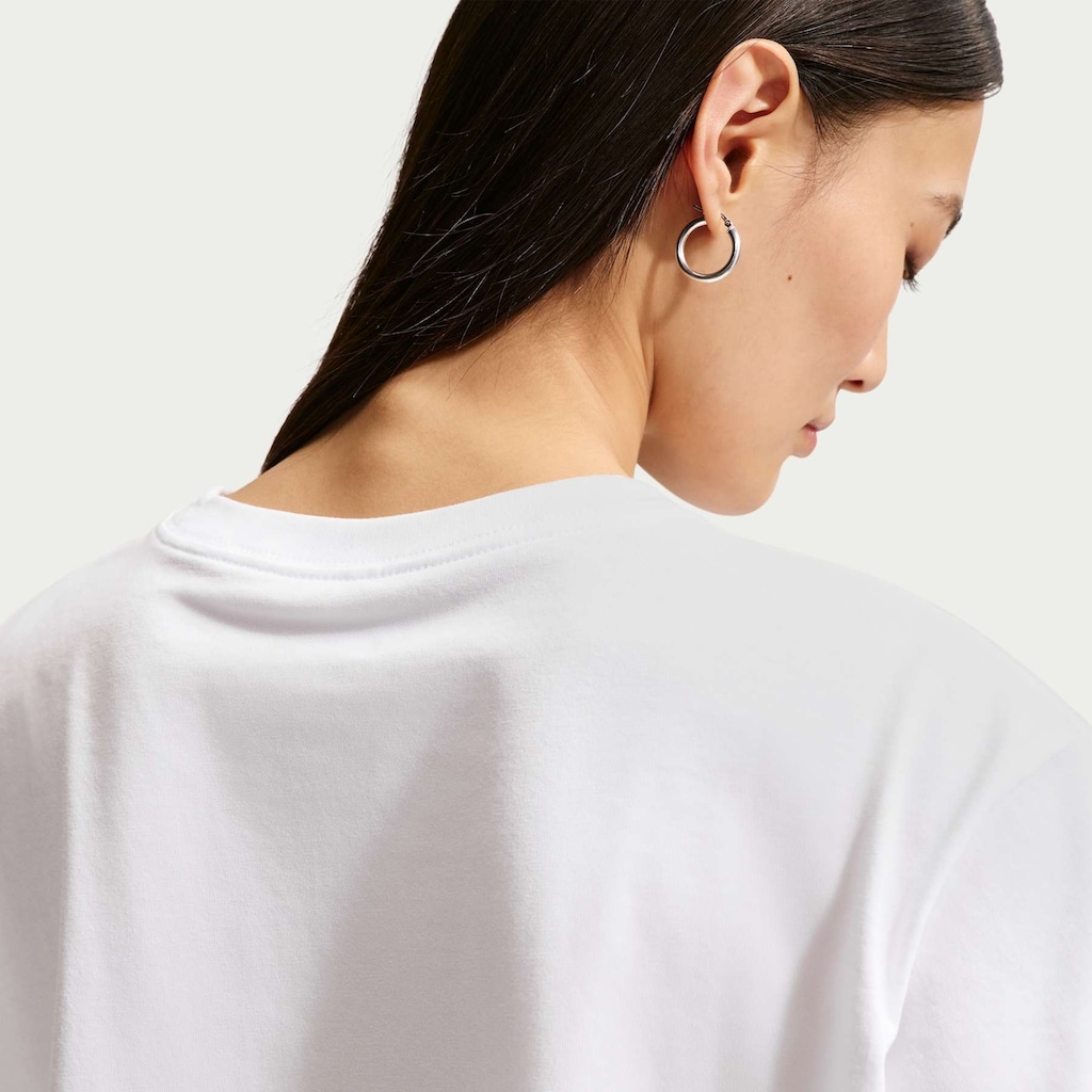 Imagem 2 do produto Camiseta Cropped Nike Sportswear Classic Feminina