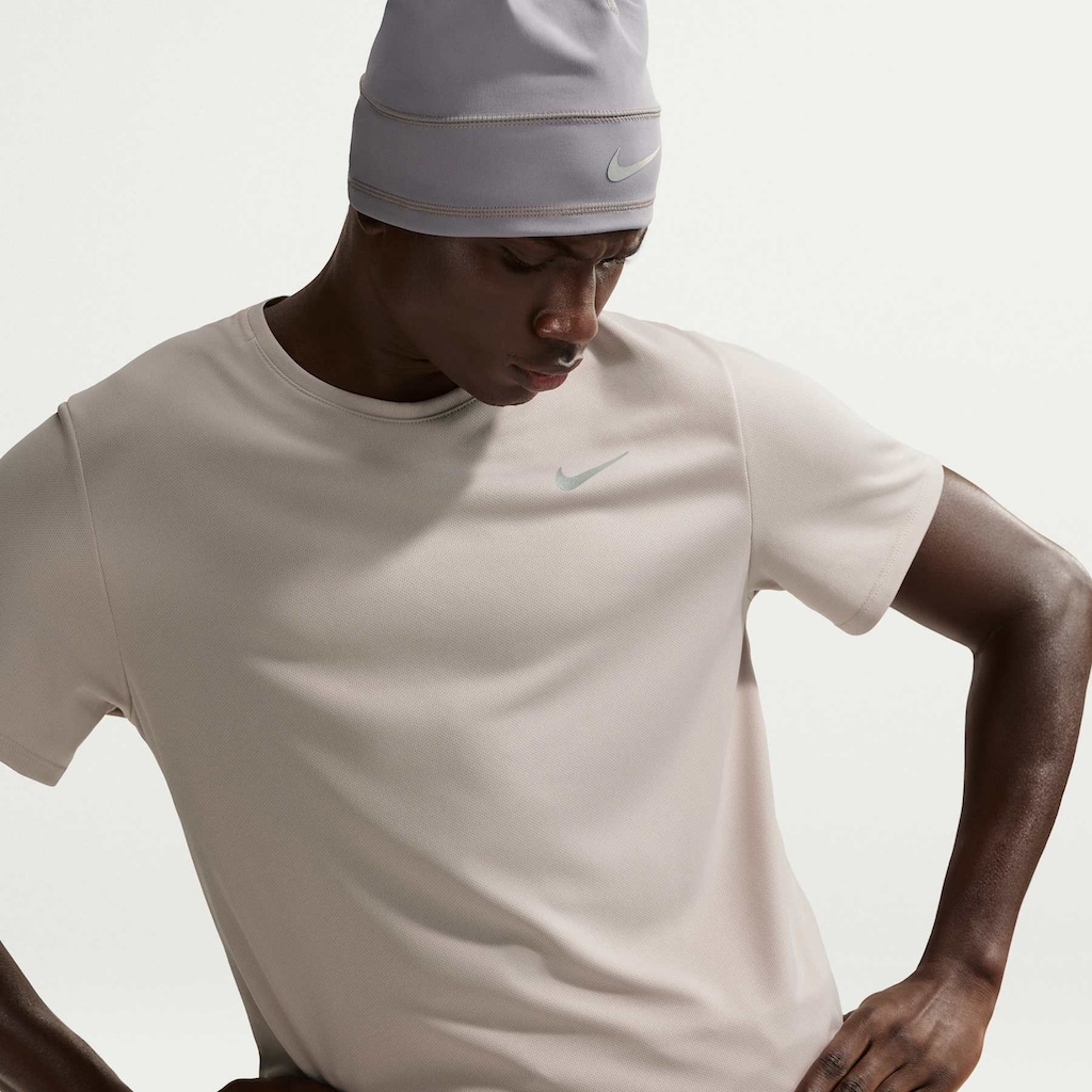 Imagem 3 do produto Camiseta Nike Dri-FIT UV Miler - Masculina